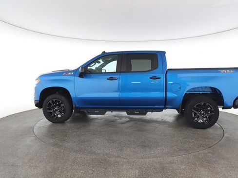 Used 2022 Chevrolet Silverado 1500 Custom Trail Boss w/ LPO, Dark Essentials Package image 7