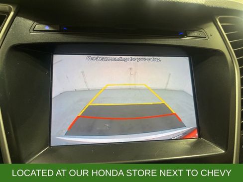 Used 2017 Hyundai Santa Fe SE image 16