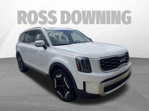 Used 2025 Kia Telluride S FWD image 3