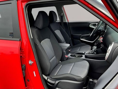 Used 2025 Kia Soul LX w/ LX Technology Package FWD image 27