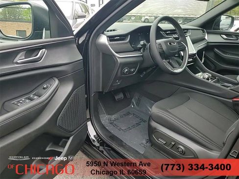 New 2025 Jeep Grand Cherokee L Laredo AWD/4WD image 12