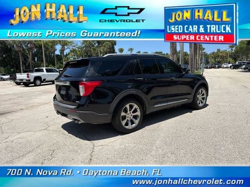 Used 2020 Ford Explorer Platinum w/ Premium Technology Package AWD/4WD image 11