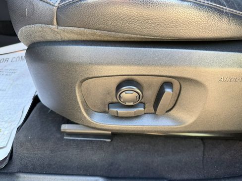 Used 2018 Land Rover Range Rover Evoque Landmark Edition image 22