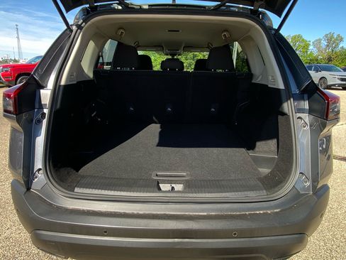 Used 2021 Nissan Rogue S AWD/4WD image 14