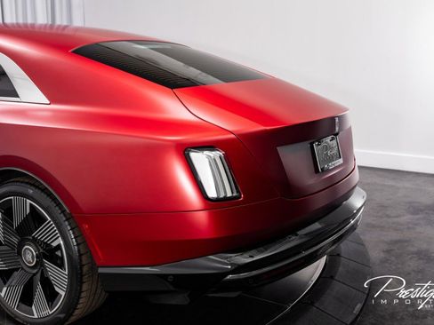 Used 2024 Rolls-Royce Spectre w/ Spectre Launch Package image 14