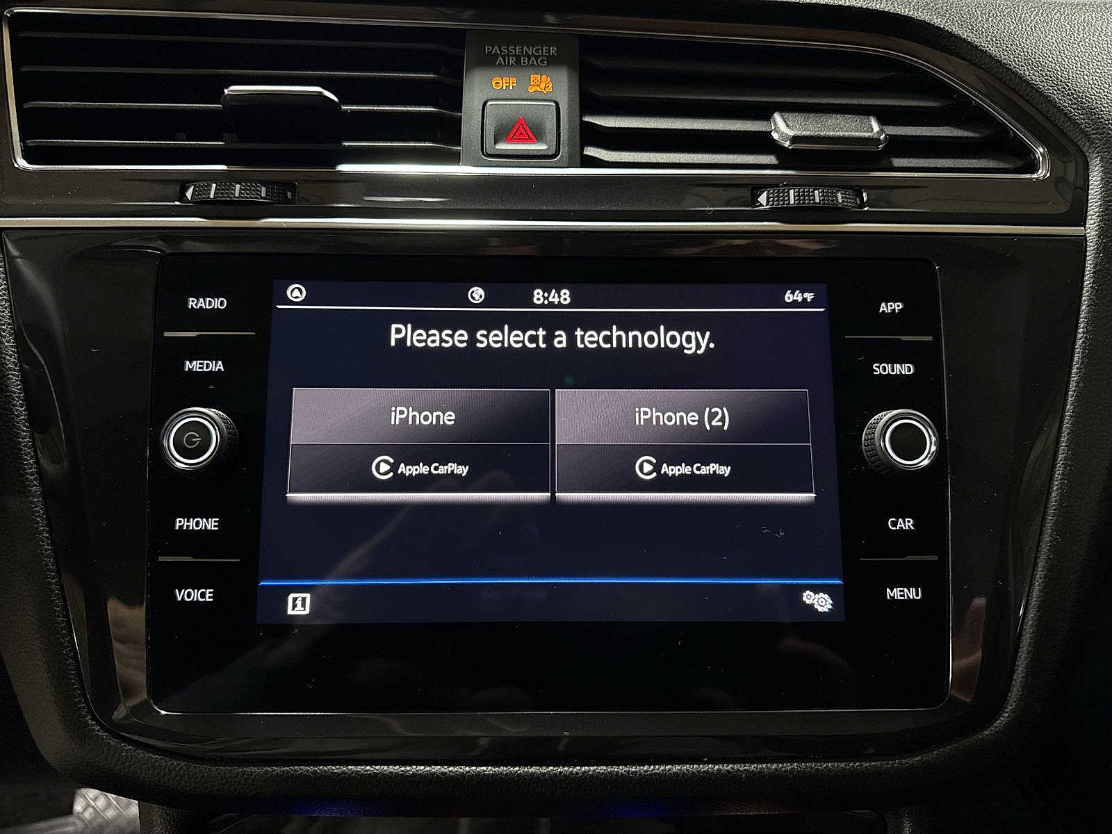 Used 2023 Volkswagen Tiguan SE w/ Panoramic Sunroof Package FWD image 34