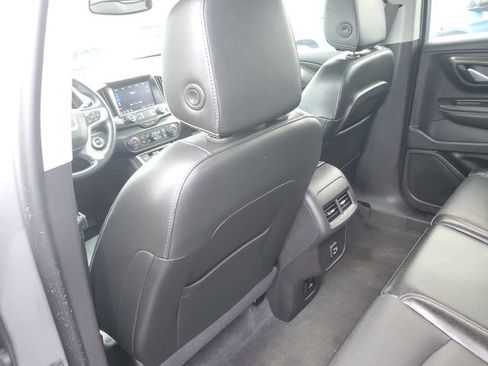 Used 2024 GMC Terrain SLT FWD image 13