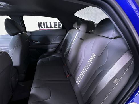 Used 2025 Hyundai Elantra SEL image 25