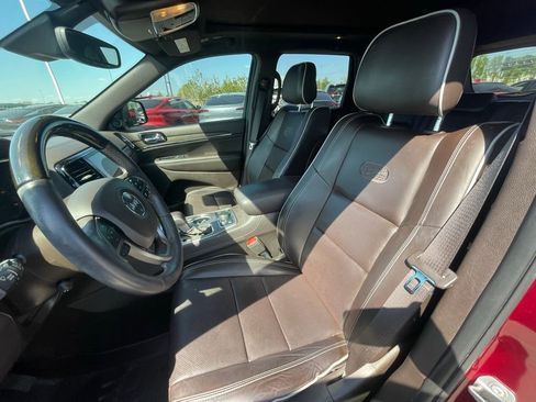 Used 2019 Jeep Grand Cherokee Overland AWD/4WD image 20