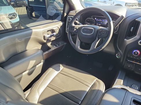 Used 2022 GMC Sierra 2500 Denali w/ Denali Ultimate Package image 12