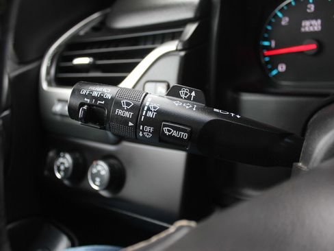 Used 2016 Chevrolet Suburban LTZ image 15