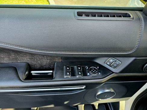 Used 2021 Ford Expedition Limited AWD/4WD image 22