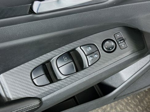 Used 2024 Nissan Altima 2.5 SV image 15