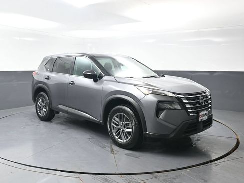 Used 2024 Nissan Rogue S AWD/4WD image 5