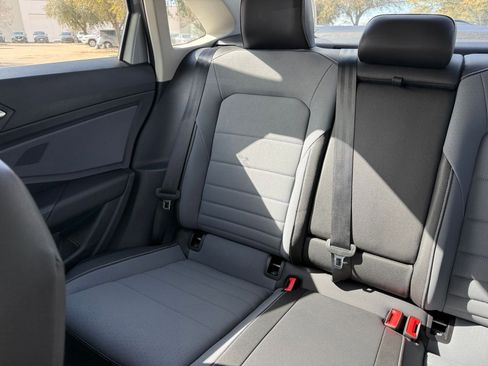 Used 2025 Volkswagen Jetta SE image 40