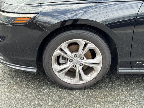 Used 2025 Honda Accord LX image 11
