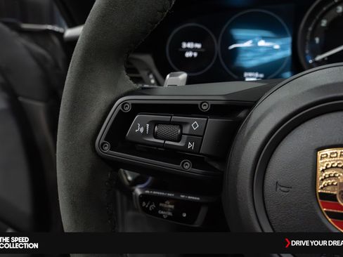 Used 2024 Porsche 911 Targa 4 GTS w/ Premium Package image 28