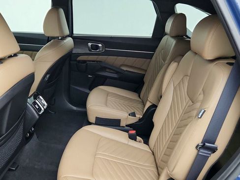 Used 2024 Kia Sorento SX Prestige w/ Olive Brown Leather Package image 21