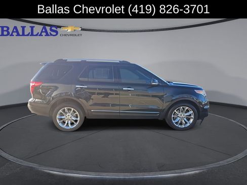 Used 2014 Ford Explorer XLT w/ Equipment Group 202A AWD/4WD image 8