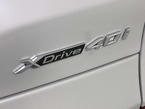 Used 2026 BMW X5 xDrive40i w/ M Sport Package AWD/4WD image 12