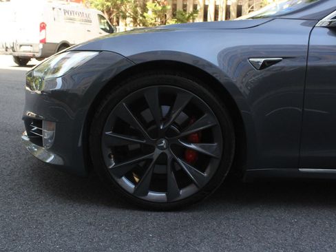 Used 2021 Tesla Model S Performance AWD/4WD image 11