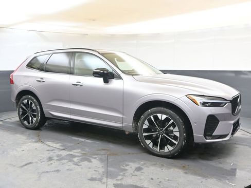 New 2026 Volvo XC60 B5 Plus w/ Protection Package Premier image 7