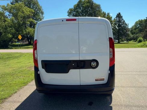 Used 2021 RAM ProMaster City Tradesman image 4