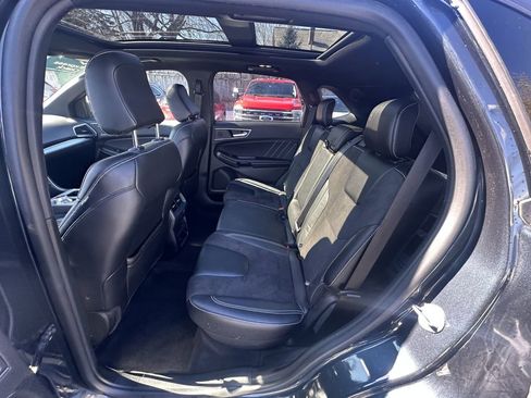 Used 2023 Ford Edge ST w/ Equipment Group 401A AWD/4WD image 10