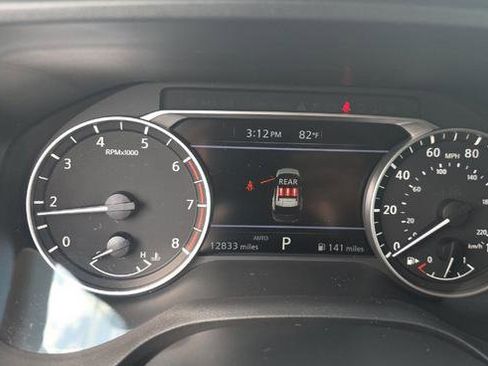 Used 2025 Nissan Rogue SV image 7