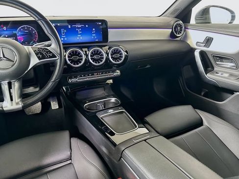 Used 2025 Mercedes-Benz CLA 250 image 24