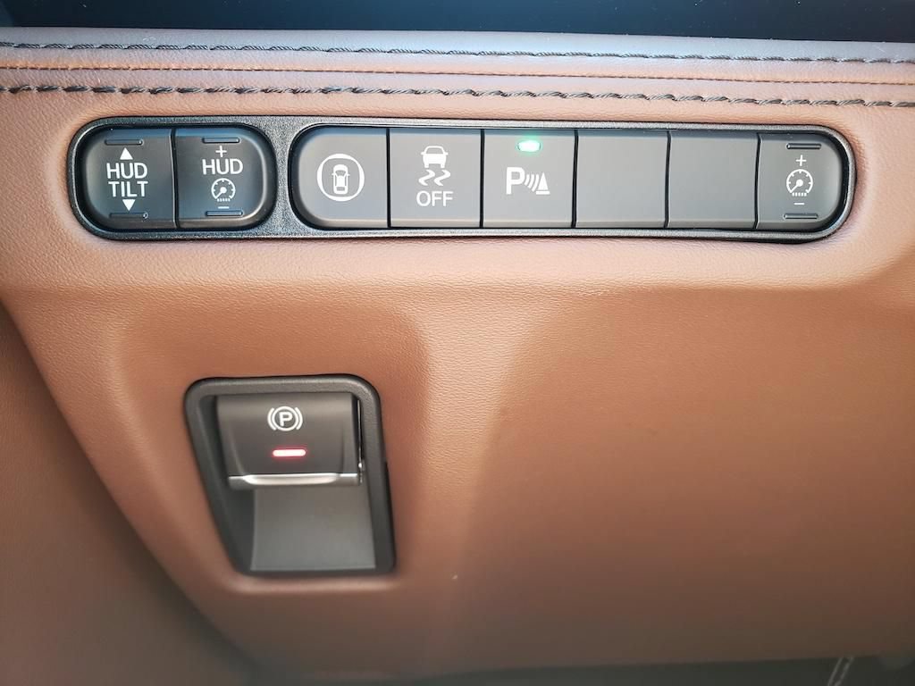 Certified 2026 Acura MDX w/ Advance Package AWD/4WD image 24
