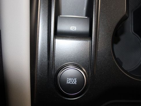 New 2026 Ford Explorer Active RWD image 46