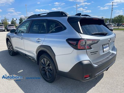 Used 2025 Subaru Outback Onyx Edition AWD/4WD image 3
