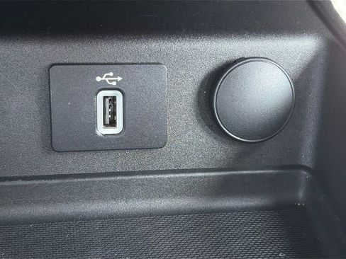 Used 2018 Ford Fusion SE image 90