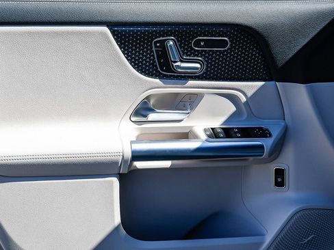 New 2026 Mercedes-Benz GLA 250 4MATIC image 21