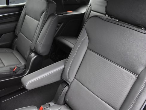 Used 2024 GMC Yukon Denali w/ Max Trailering Package image 28