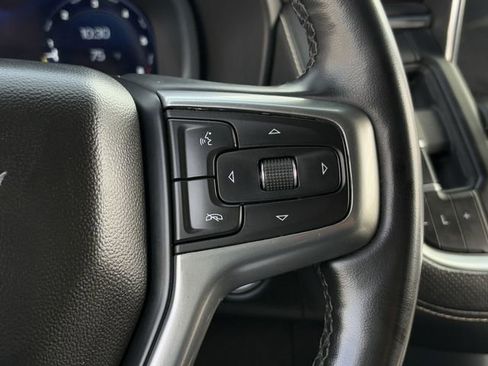 Used 2023 Chevrolet Suburban Premier image 15