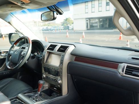Used 2014 Lexus GX 460 AWD/4WD image 22