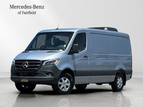 New 2025 Mercedes-Benz Sprinter 2500 image 1