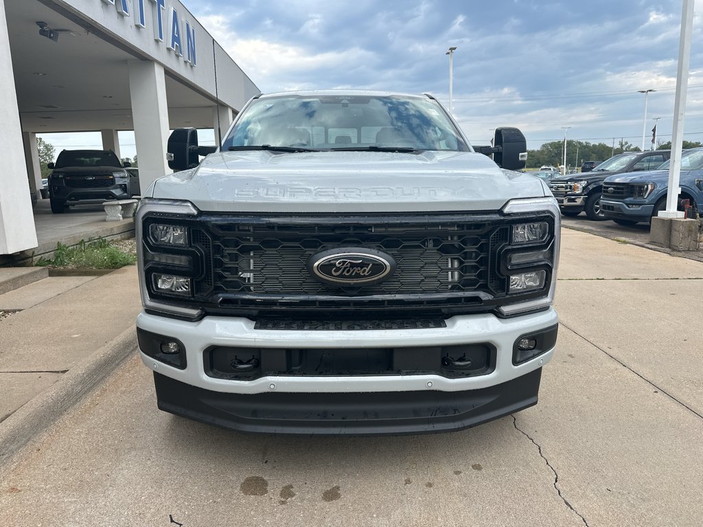 New 2026 Ford F250 Lariat w/ Black Appearance Package AWD/4WD image 14