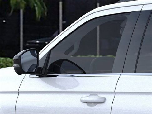 Used 2025 Ford Expedition Active image 20