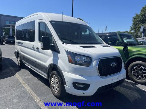 Used 2024 Ford Transit 350 XLT RWD image 4