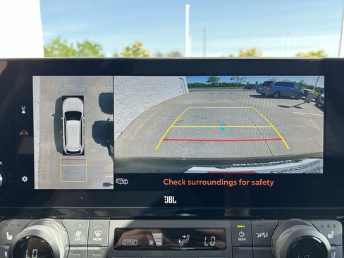 Certified 2024 Toyota Grand Highlander AWD image 32