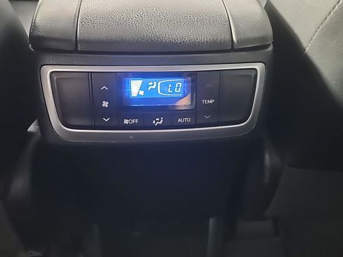 Used 2018 Toyota Highlander Limited AWD/4WD image 24