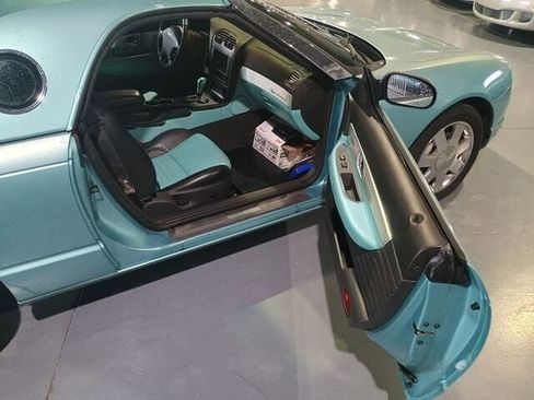 Used 2002 Ford Thunderbird Deluxe image 13