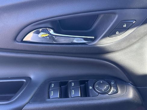 Used 2024 Chevrolet Equinox LT image 13