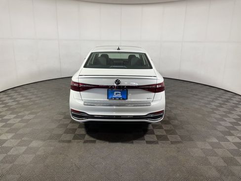 New 2026 Volkswagen Jetta SEL image 6