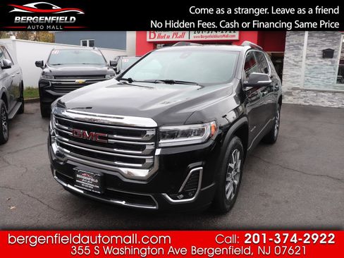 Used 2023 GMC Acadia SLT image 1