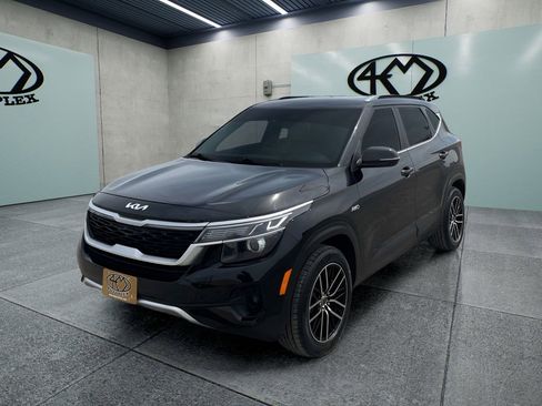 Used 2023 Kia Seltos EX AWD/4WD image 7
