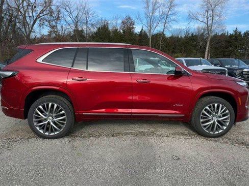 New 2026 Buick Enclave Avenir w/ Super Cruise Package image 9